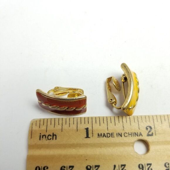 Vintage Funky Yellow and Orange Enamel Clip On Earrings, Rectangle, Retro Design - Picture 3 of 6